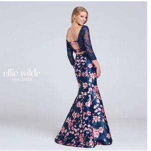 GORGEOUS Navy & Floral Two-Piece Prom Dress